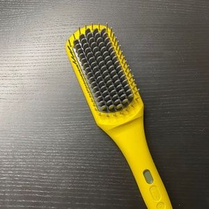 Drybar The Brush Crush Heated Straightening Brush